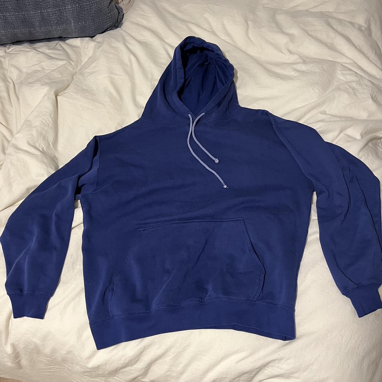 Old gap hoodie size small pretty blue color