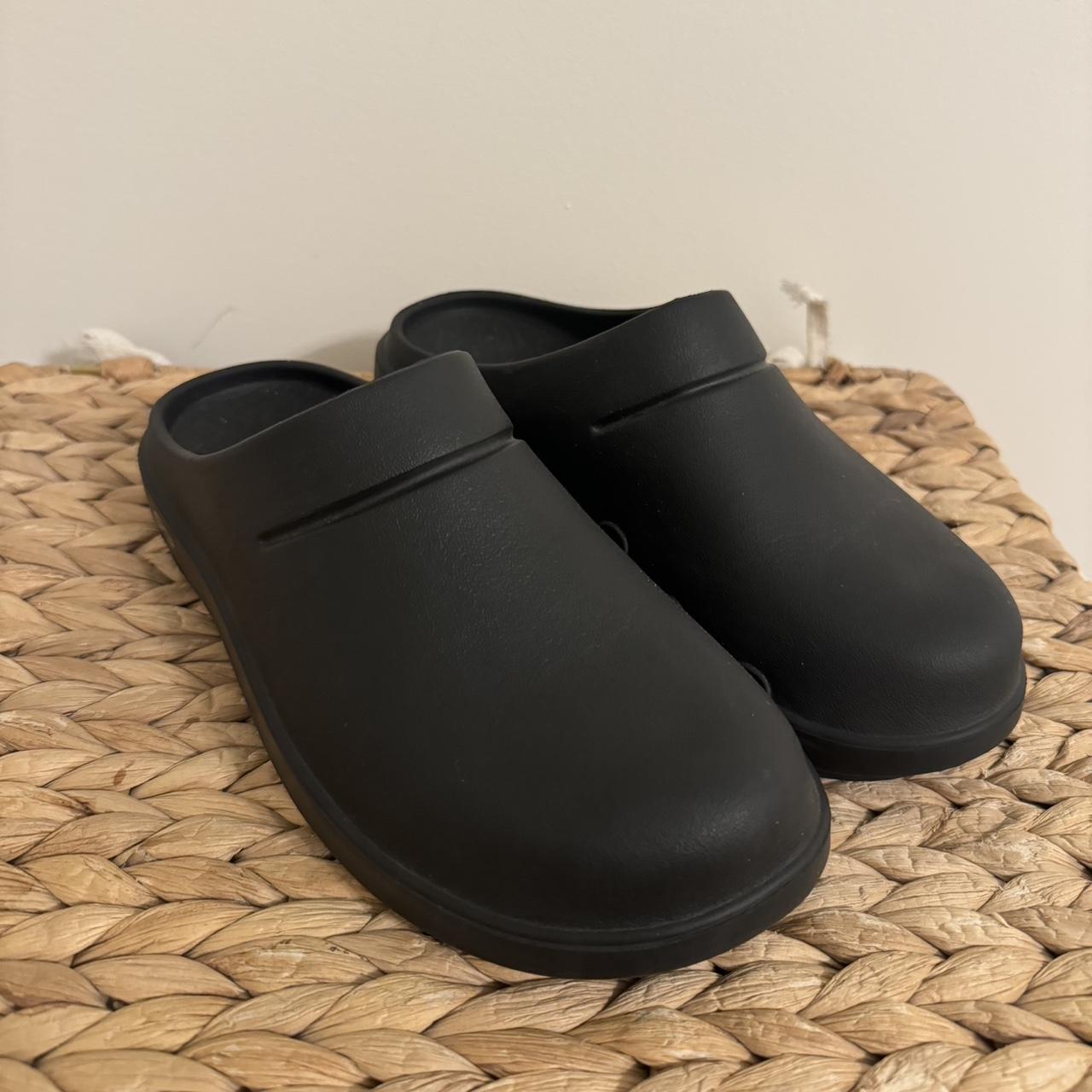 oofos clog