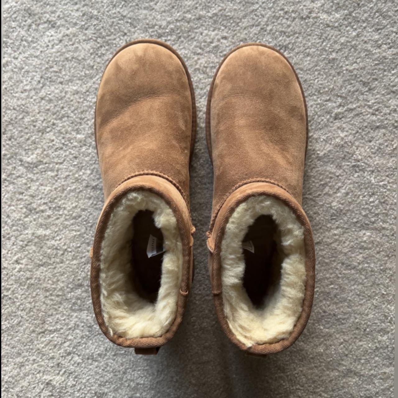 Women’s Uggs Classic Mini II. Size 9 women’s, gently... - Depop