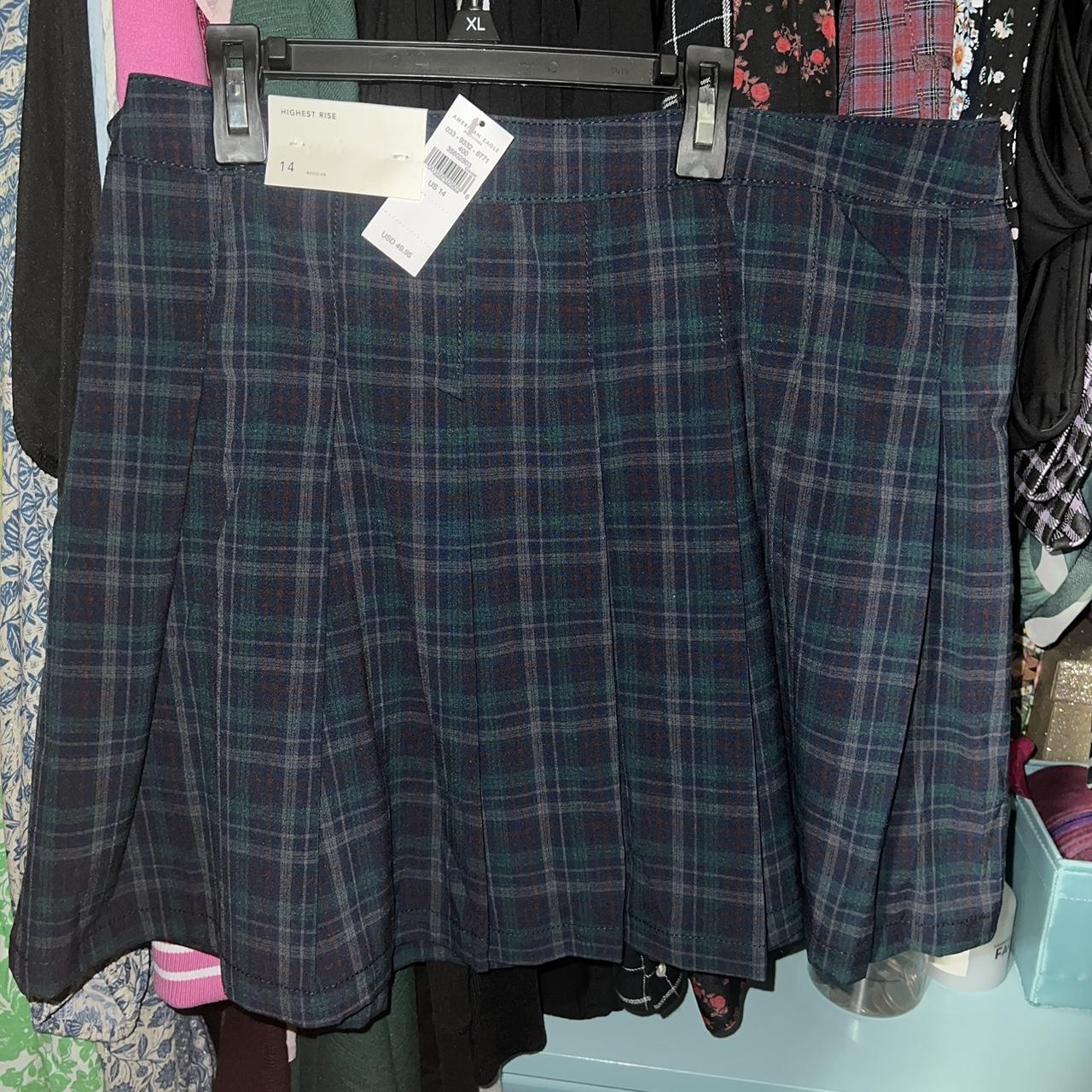 American Eagle Outfitters Women s Navy and Green Skirt Depop