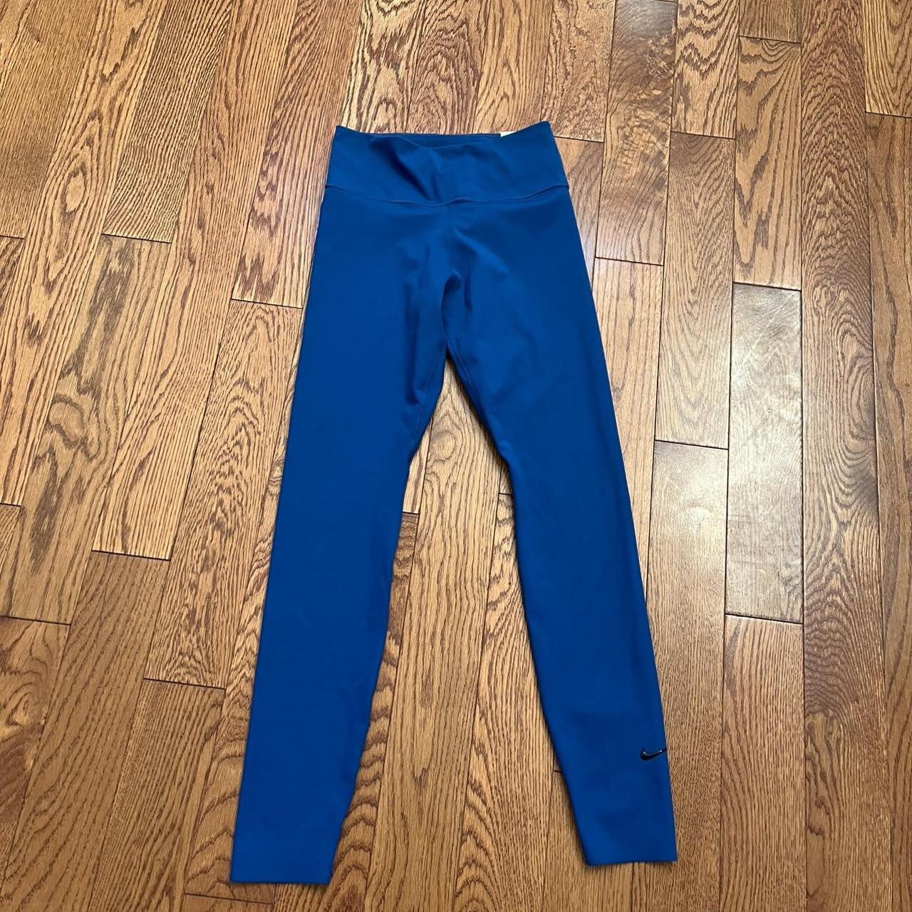 Nike Women's Blue Leggings Depop