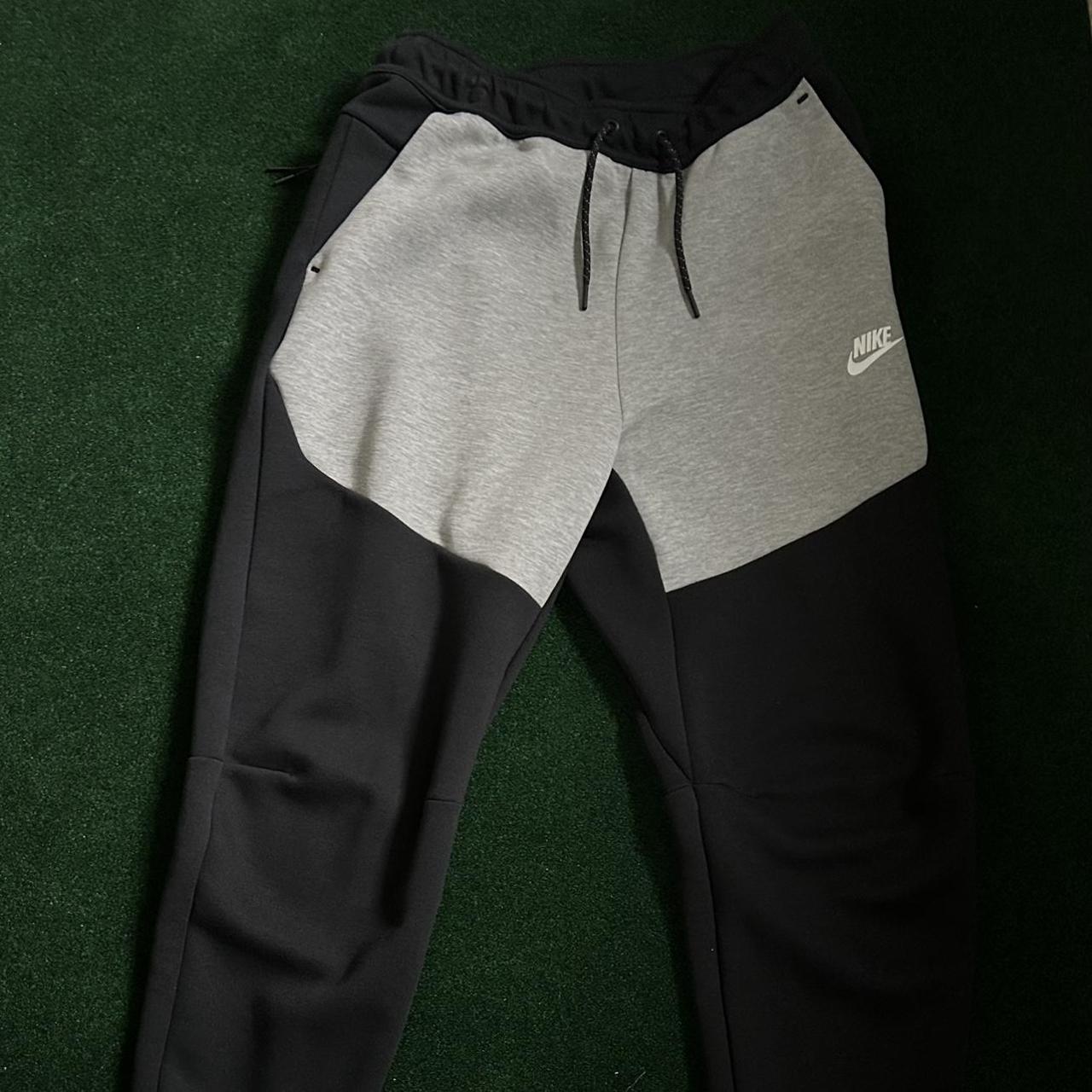 mens grey nike tech fleece pants