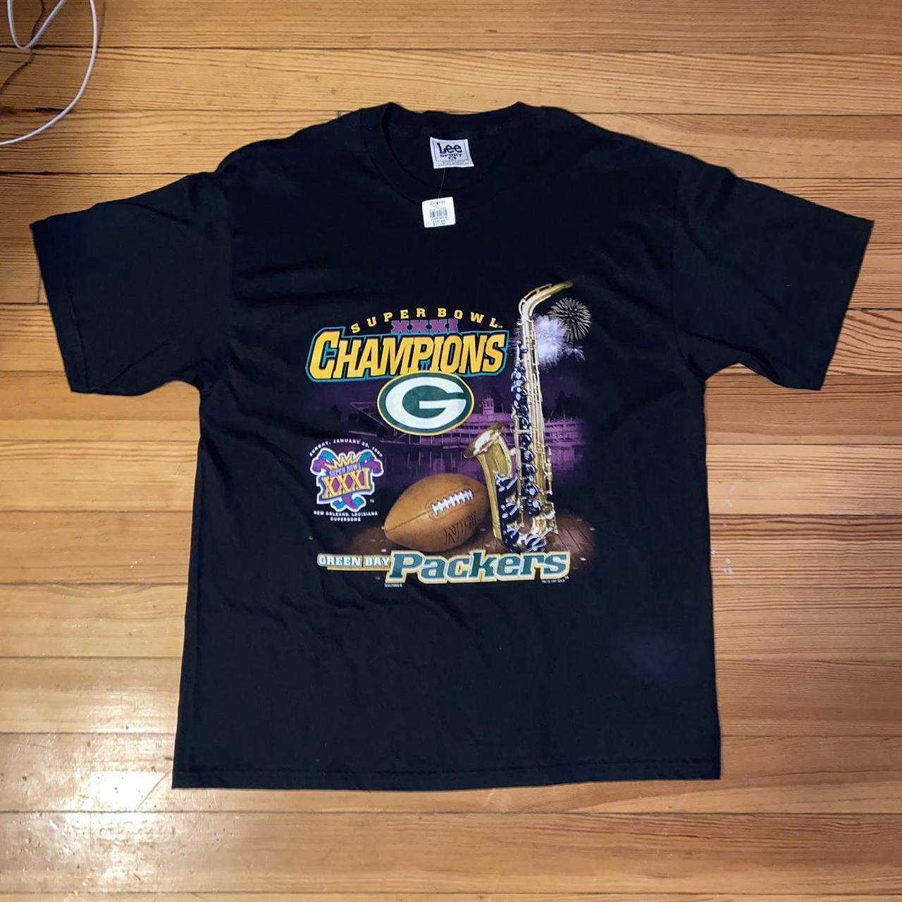 Essential Vintage NFL Green Bay Packers T Shirt Mens - Depop