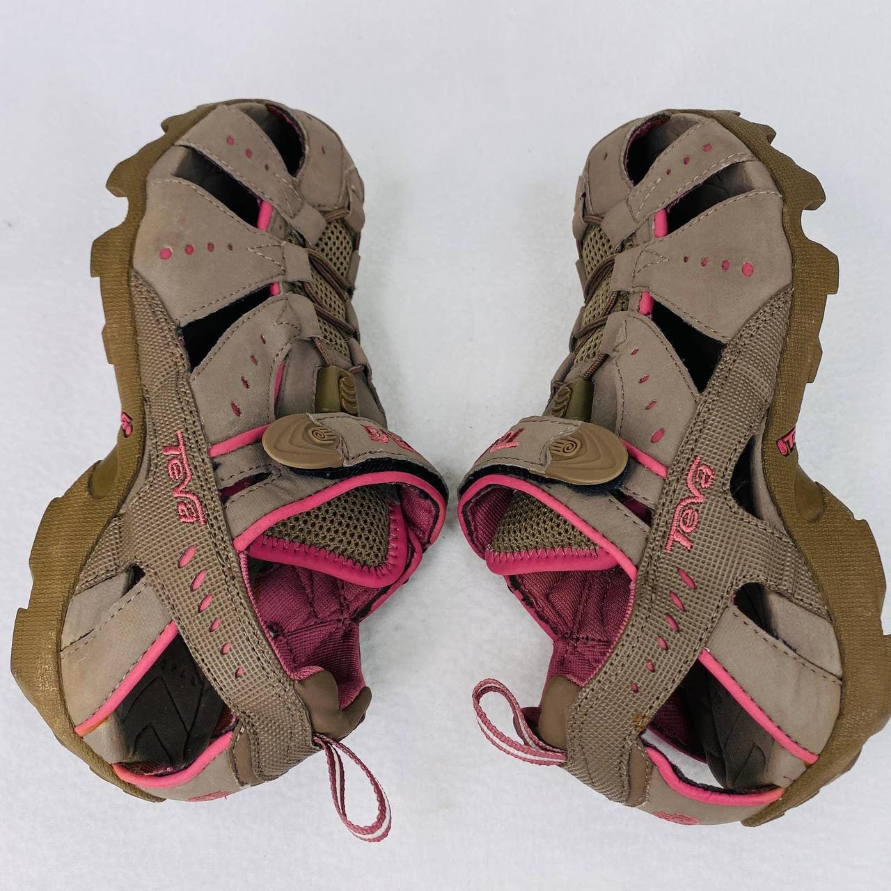 Teva store dozer sandals