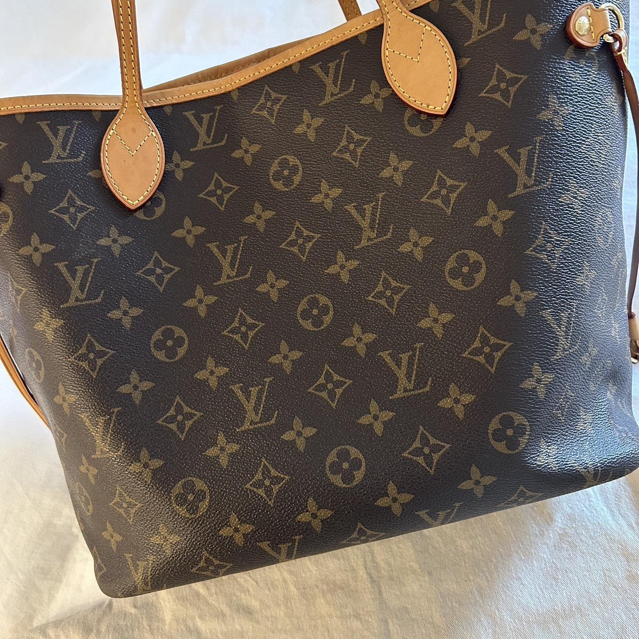 100% genuine Louis Vuitton handbag and pouch... - Depop