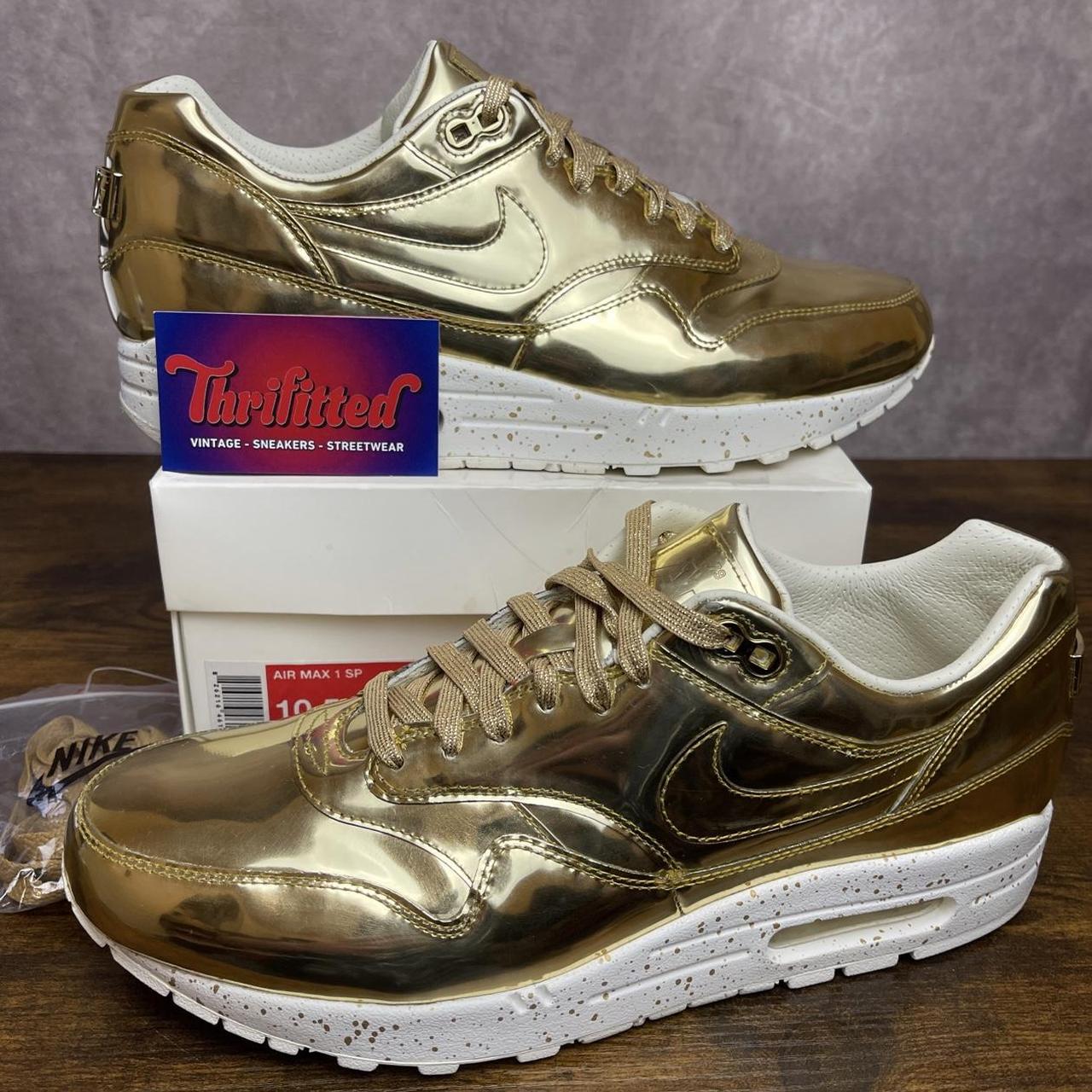 Gold nike trainers mens online