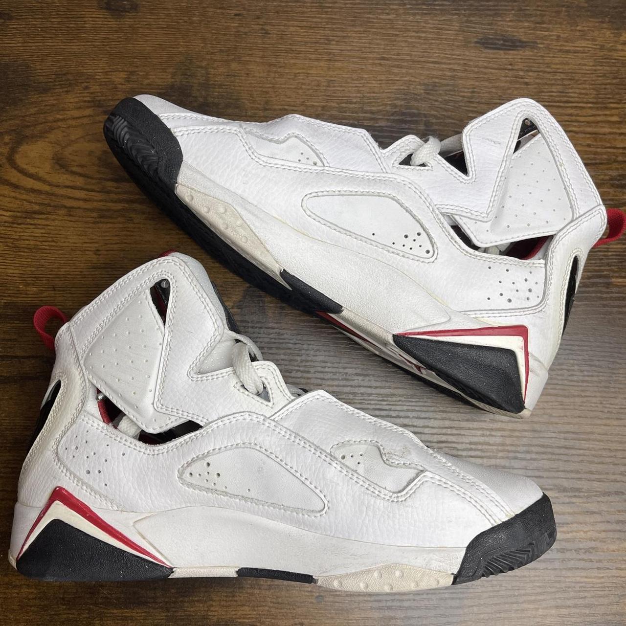 Jordan flight white and red online