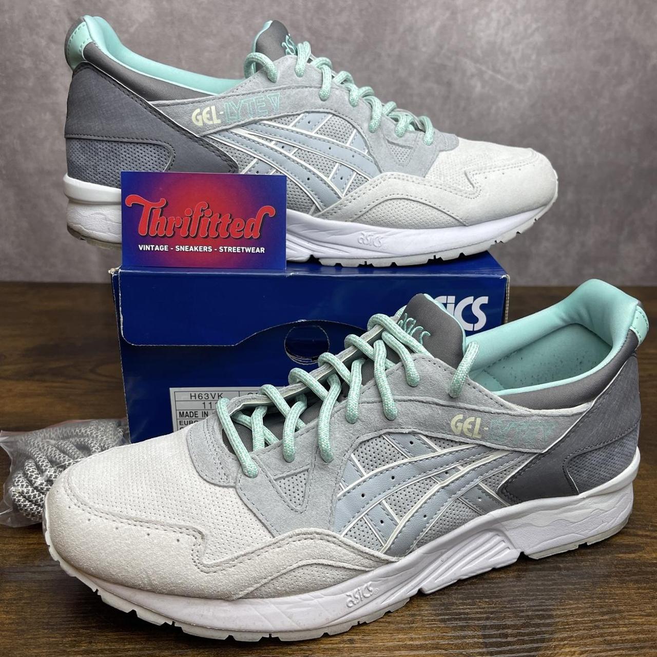 Asics trainers offspring best sale