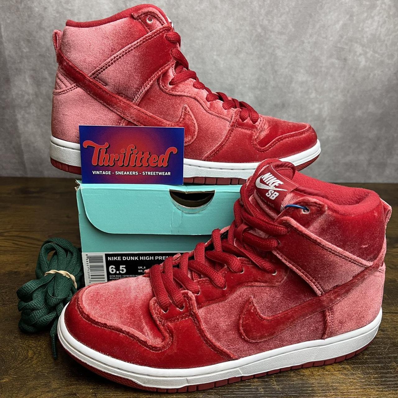 Nike sb dunk high fashion red velvet