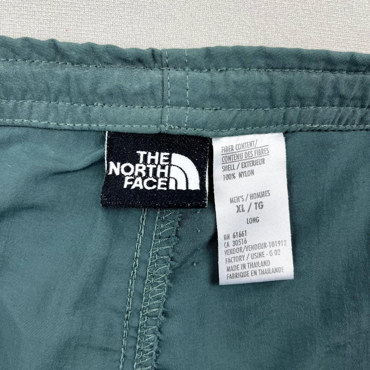 The North Face Men's Green and Black Joggers-tracksuits | Depop