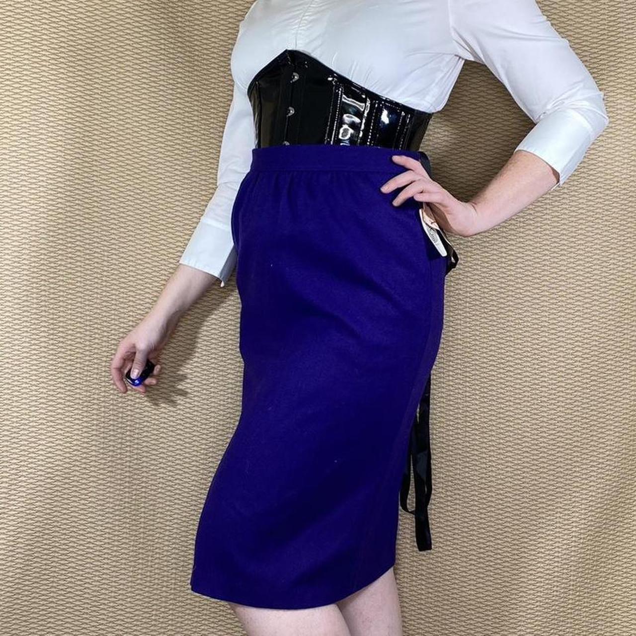 90s VINTAGE Violet Purple Jacquard Silk Pencil Skirt, Size 6, 25 Inch  Waist, Purple Skirt, 90s Silk Skirt, 9 to 5, Indigo Purple, 90s Skirt - Etsy
