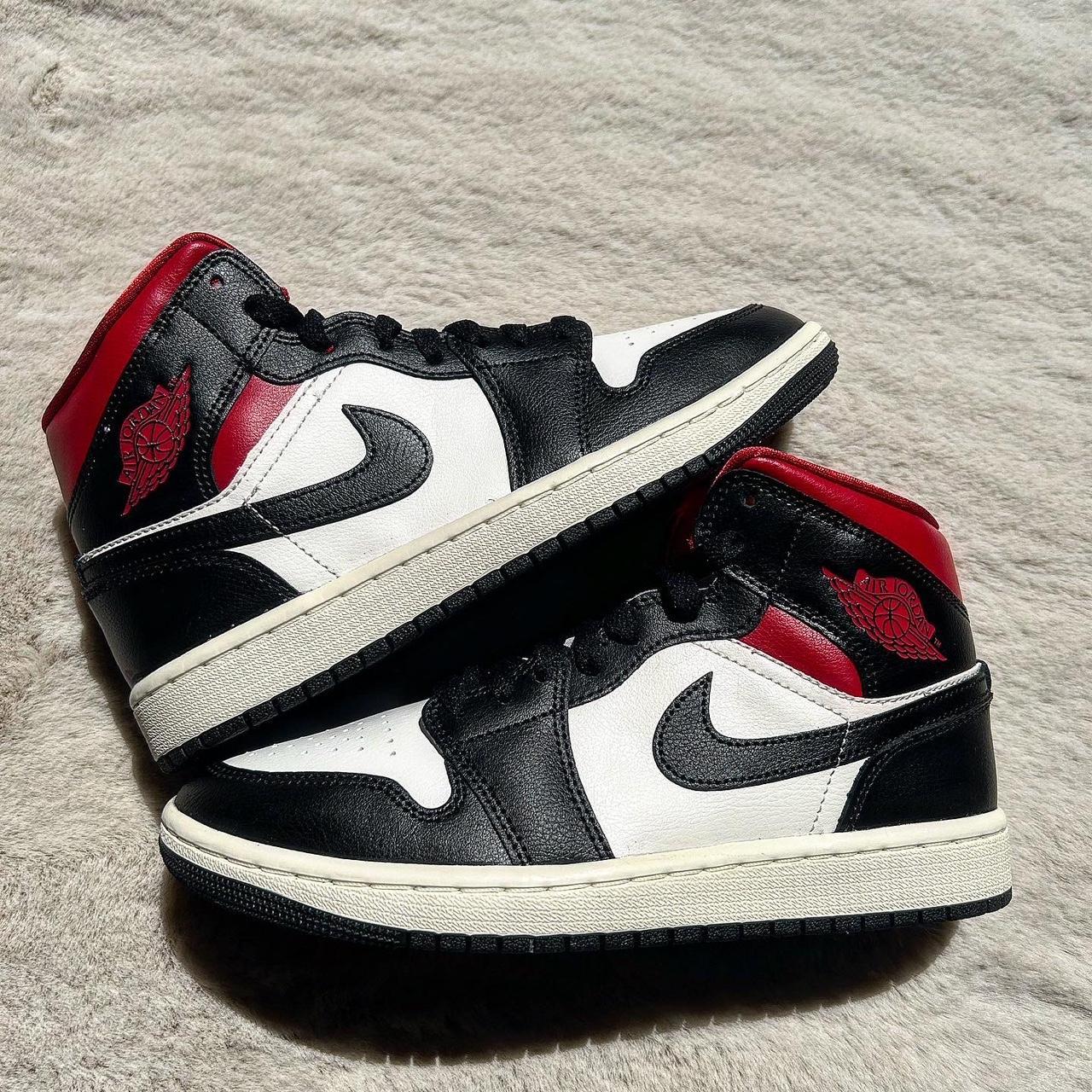 womens jordan 1 gym red