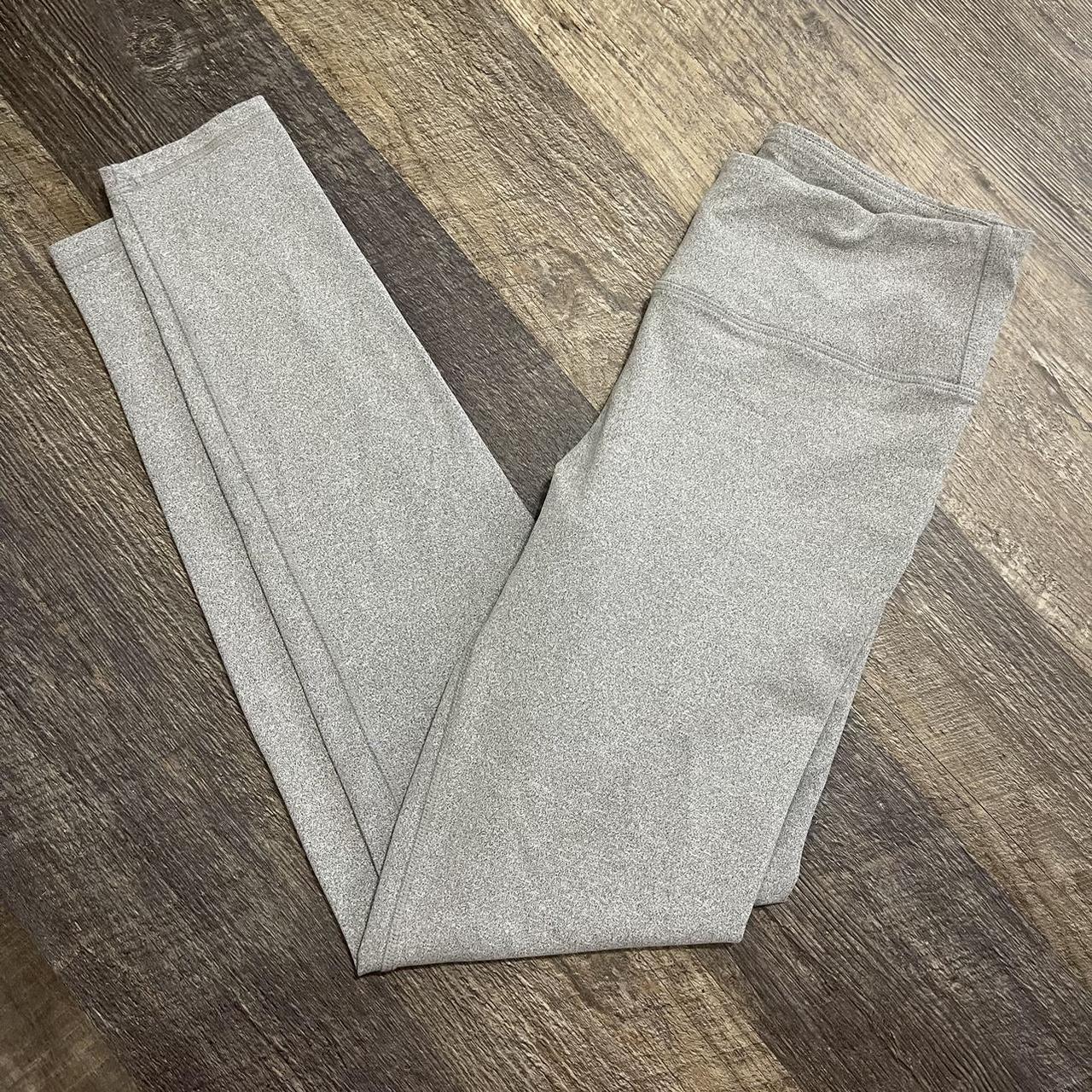 Kyodan white/gray speckled leggings, size small - Depop