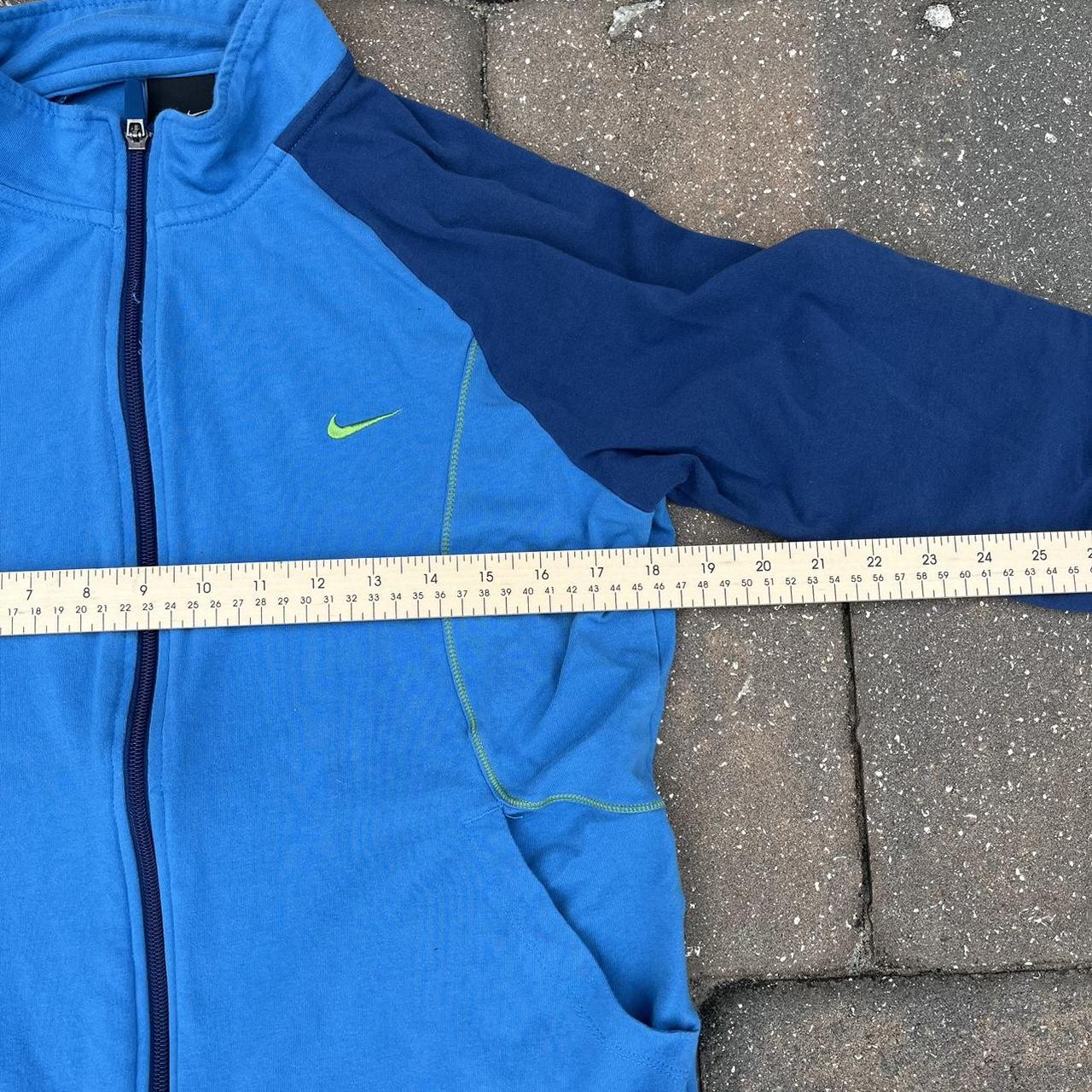 y2k nike running zip up jacket women's medium great... Depop