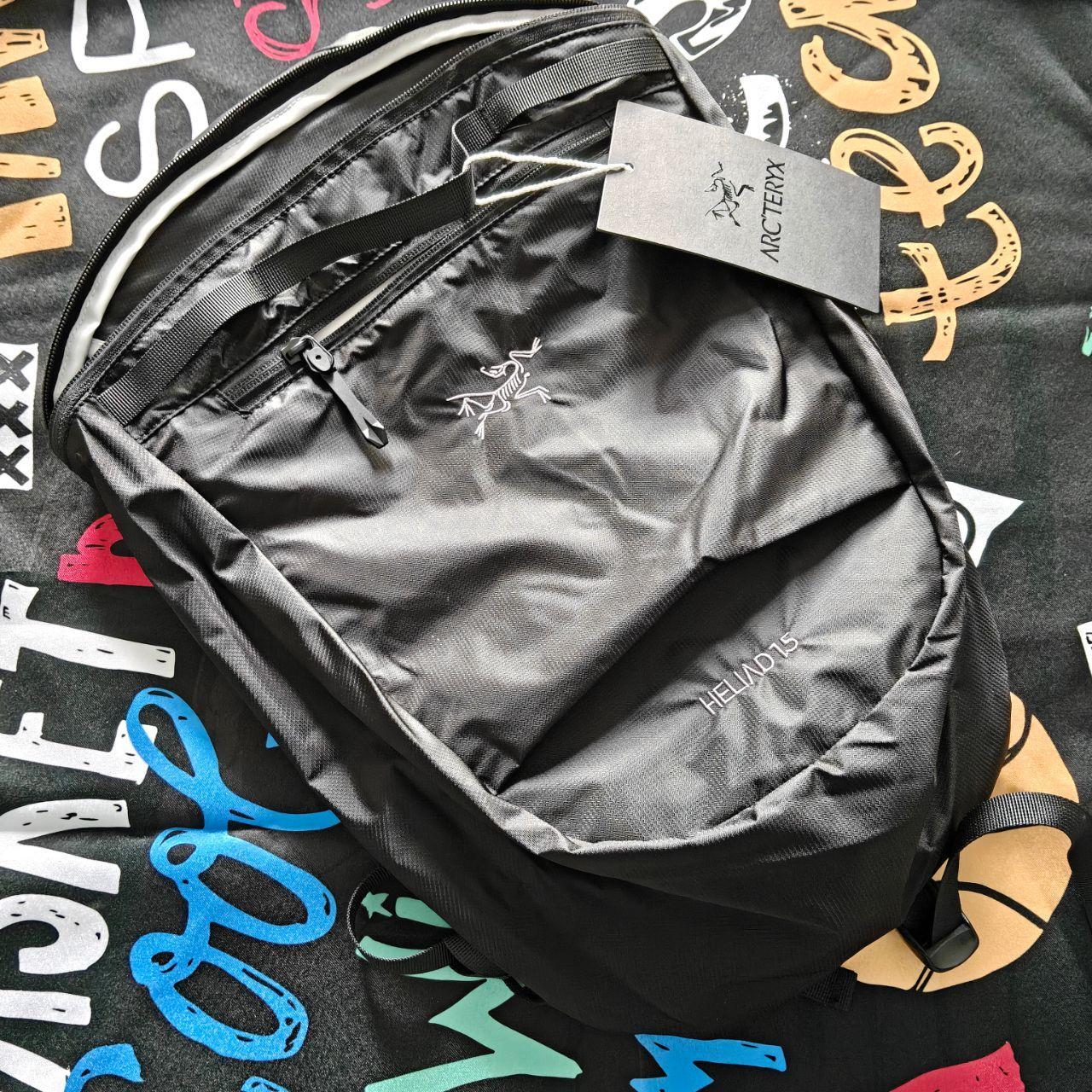 未使用タグ付ARC'TERYX Arro 20 Bucket Bag Arc'Teryx Arro 20 Bucket Bag - Black