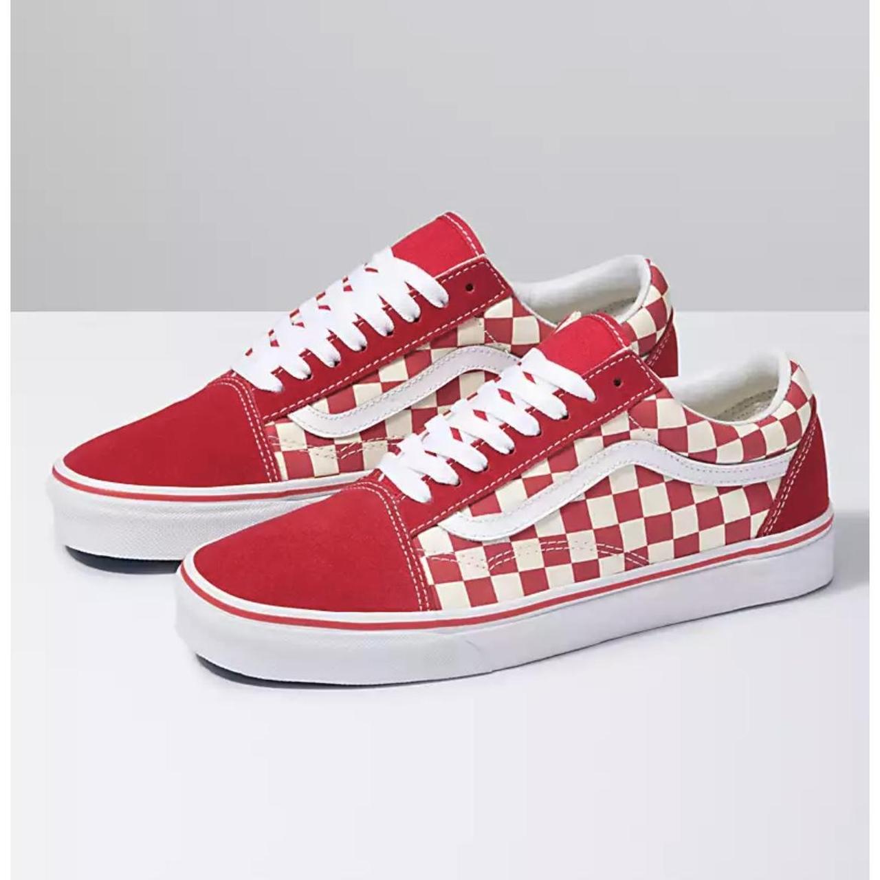 Old skool checkerboard vans red on sale