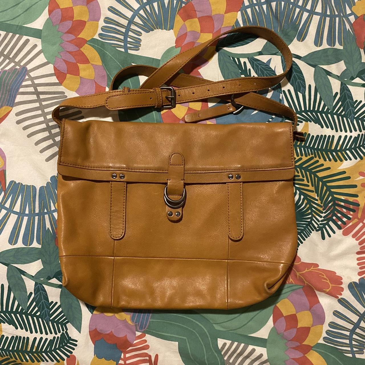 Lucky brand messenger discount bag