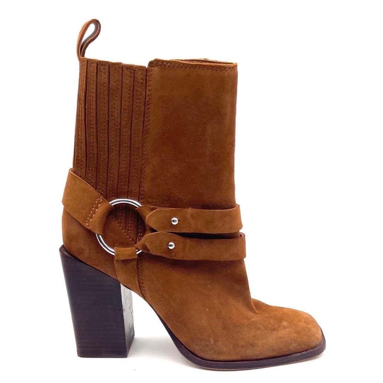 bx 11 9872 corr Dolce Vita Isara Suede Boot