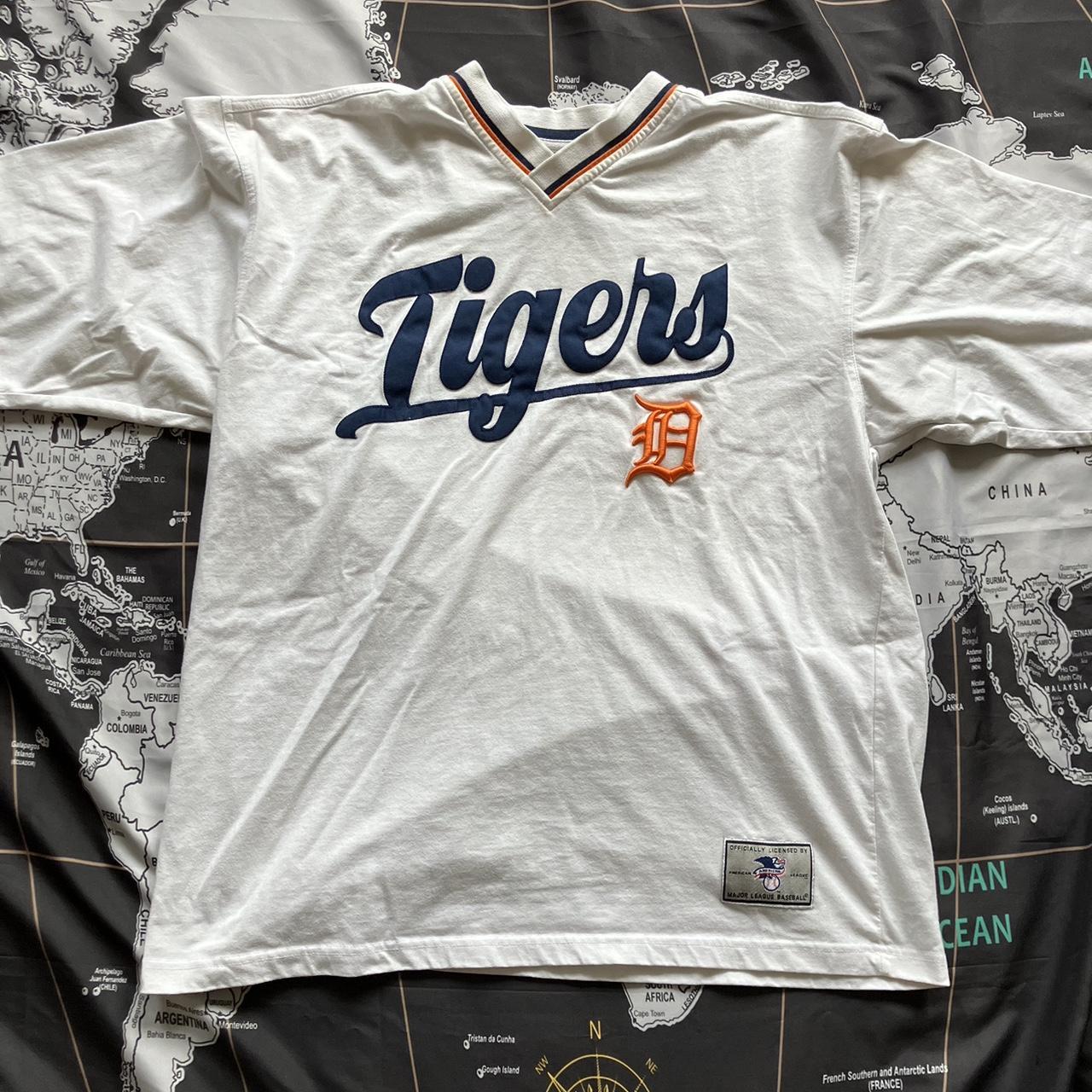 Vintage 2000s Detroit Tiger t-shirt Size: L Tag: Lee... - Depop