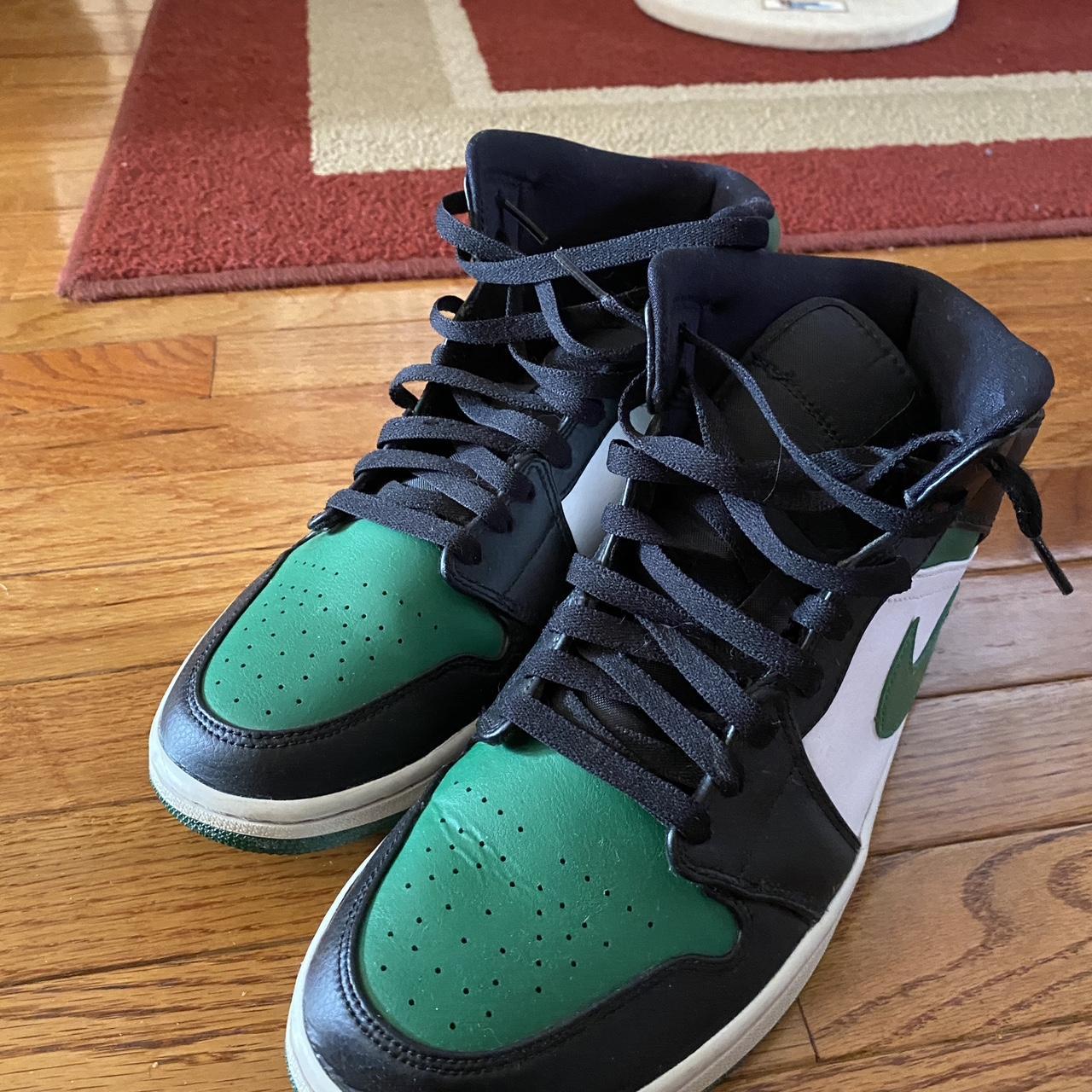 Jordan 1 Mids Slightly Worn But Very Clean Depop