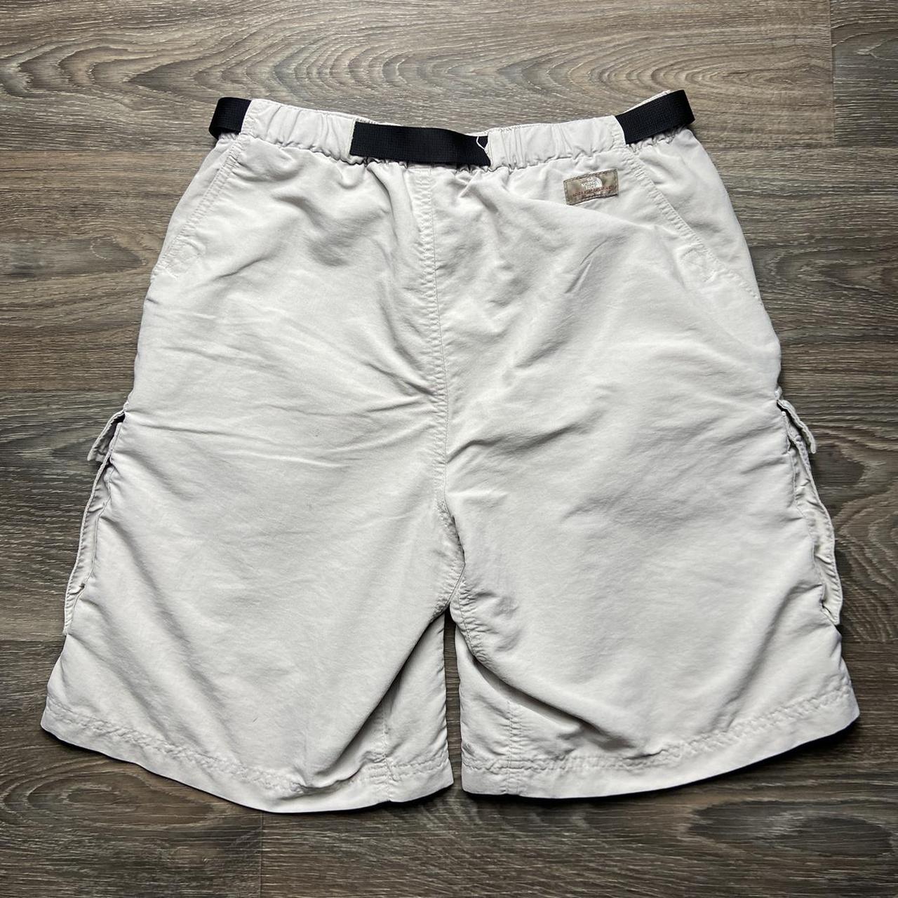 The North Face Men's Cream Shorts (3)