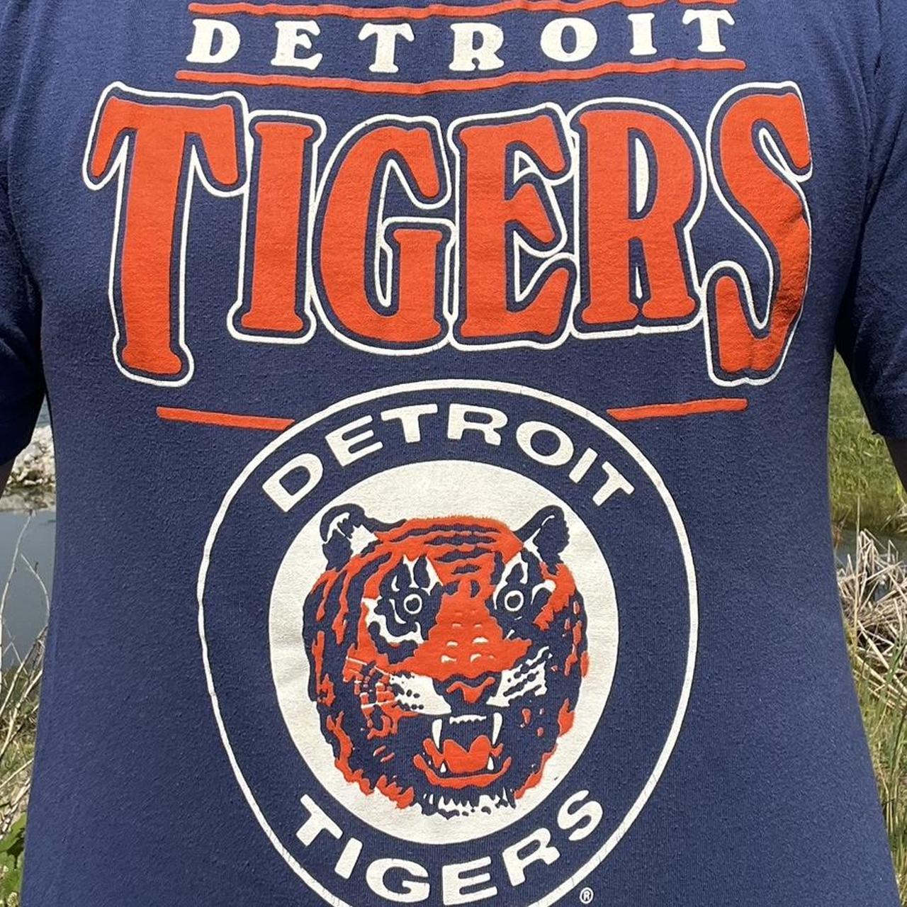 Vintage Detroit tigers t shirt large fits like medium - Depop