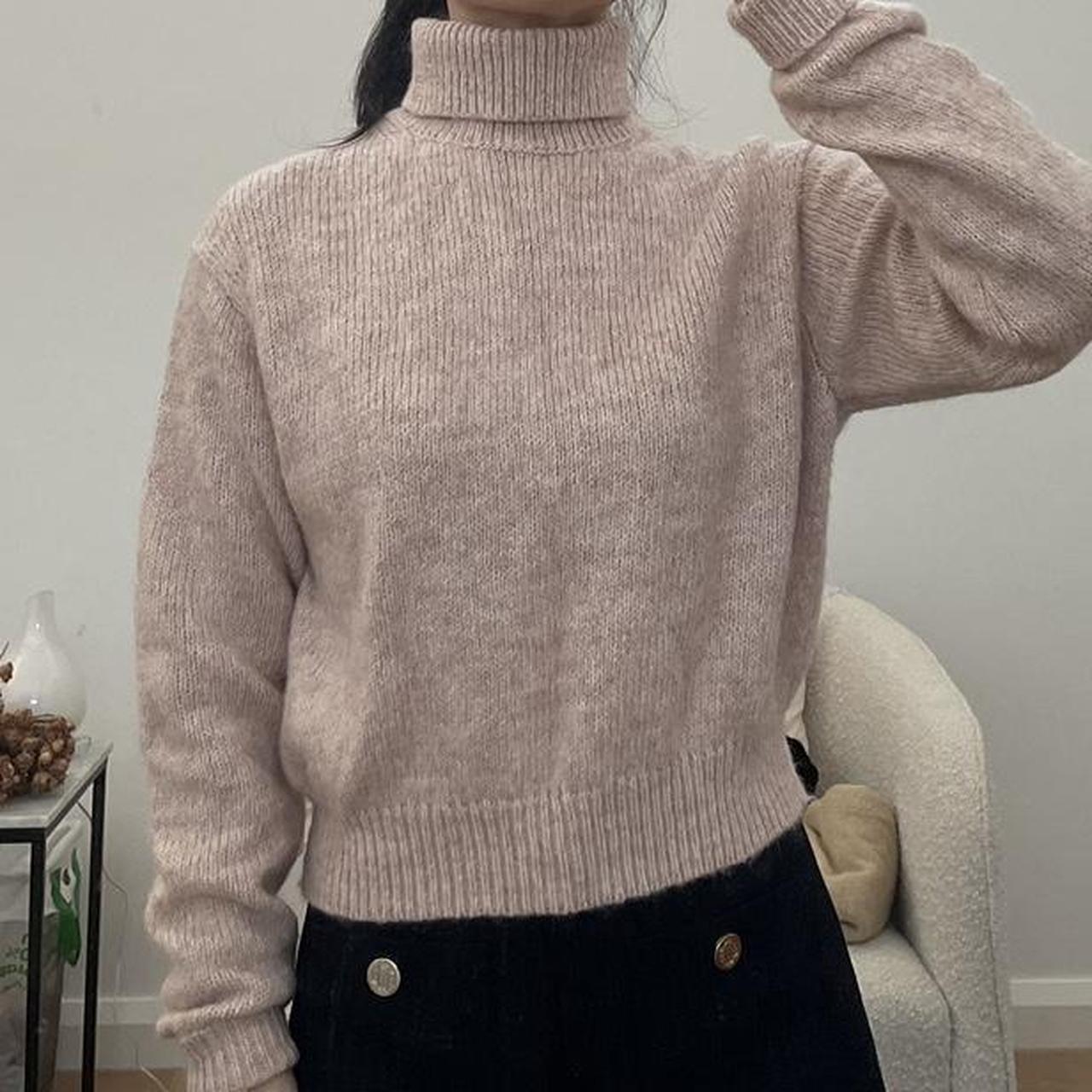 Uniqlo pink knit turtleneck Size XS - Depop