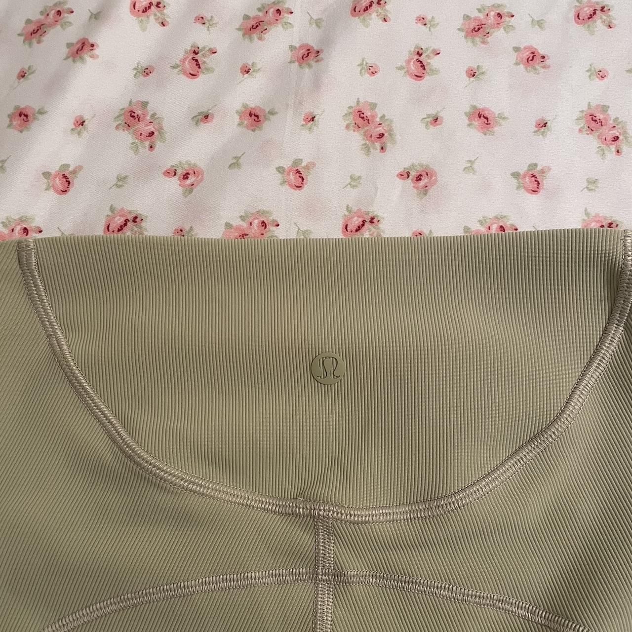 Lululemon everglade green size 0 biker short Never - Depop