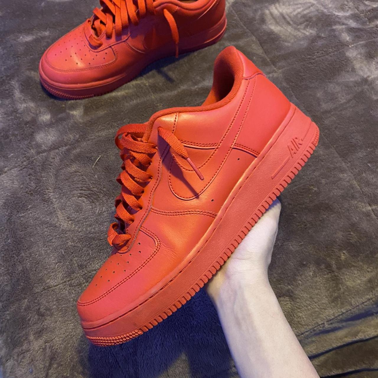 All red air outlet force 1s