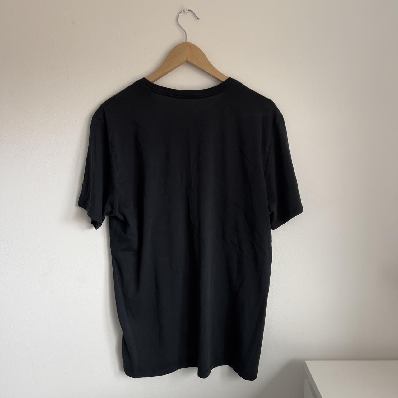 Men's Black and White T-shirt | Depop