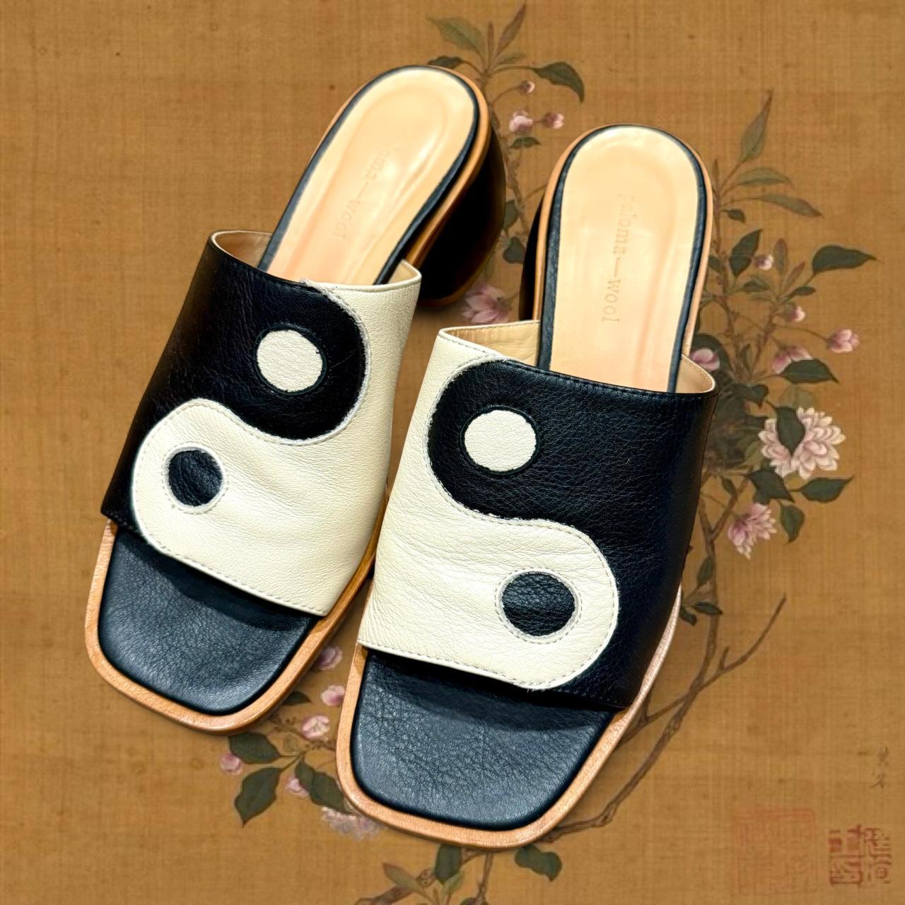 ｅ*ｐ様 paloma wool 陰陽　サンダル　yinyan パロマウール　3 Paloma wool-yin-yang - Depop