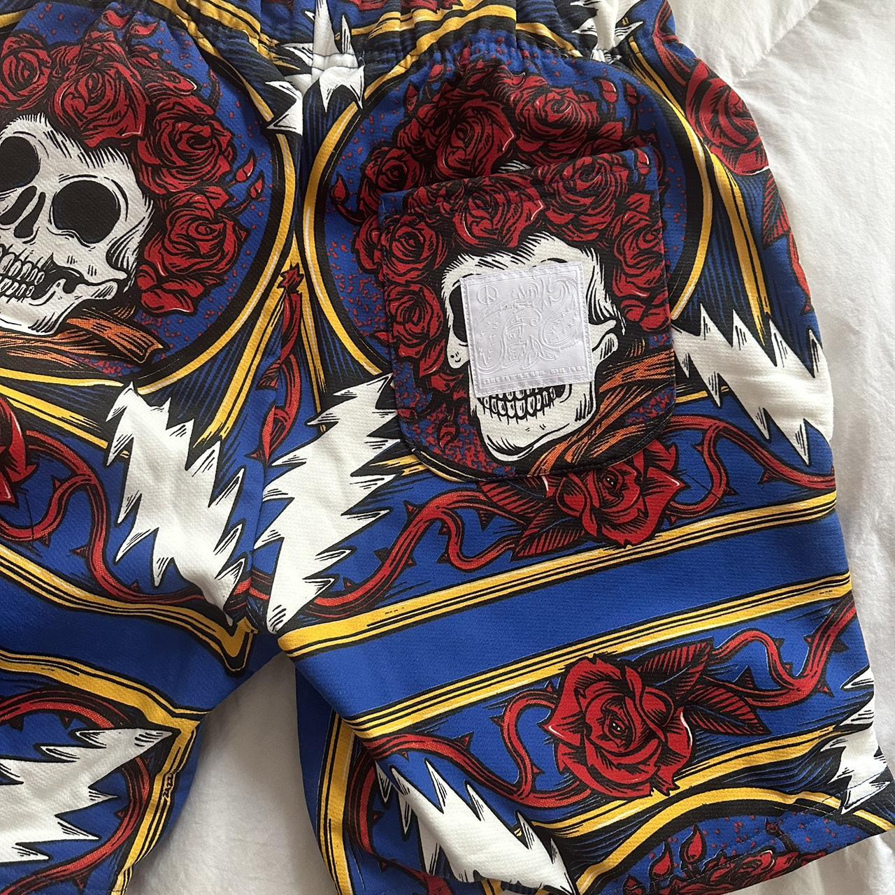 NWT Chinatown Market Grateful hotsell Dead Shorts Size XL