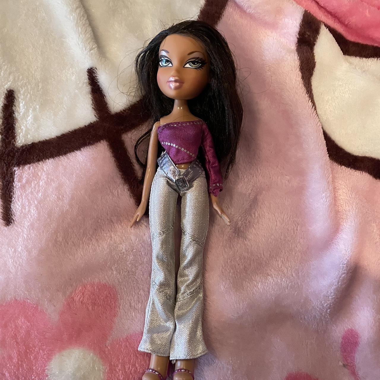 Bratz miscellaneous accessory lot peeling on the - Depop