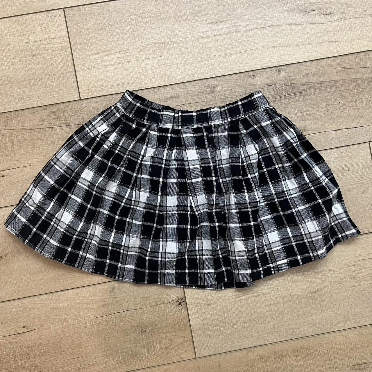 Vintage Blackheart black & white plaid school girl... - Depop