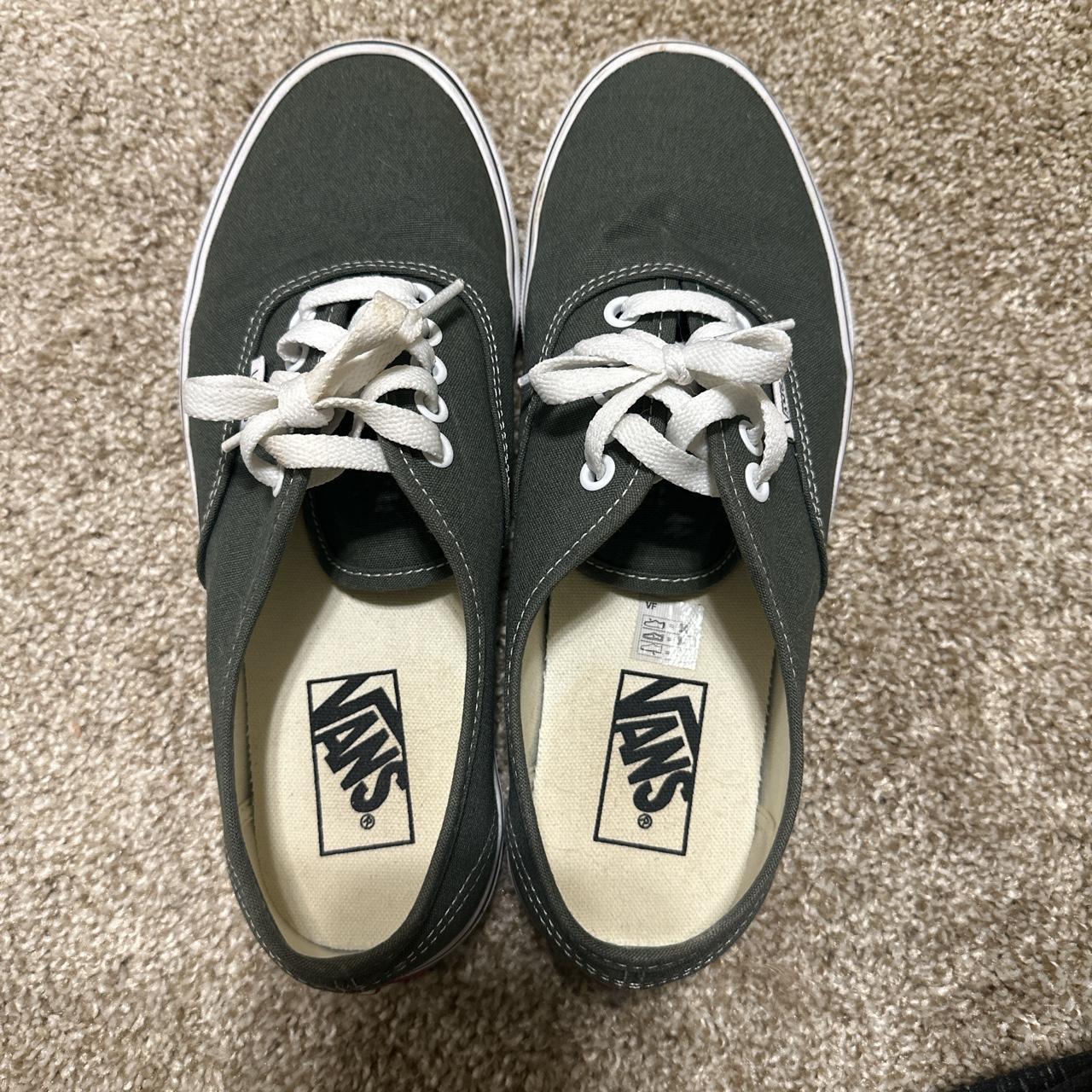 Vans size 2025 7.5 mens