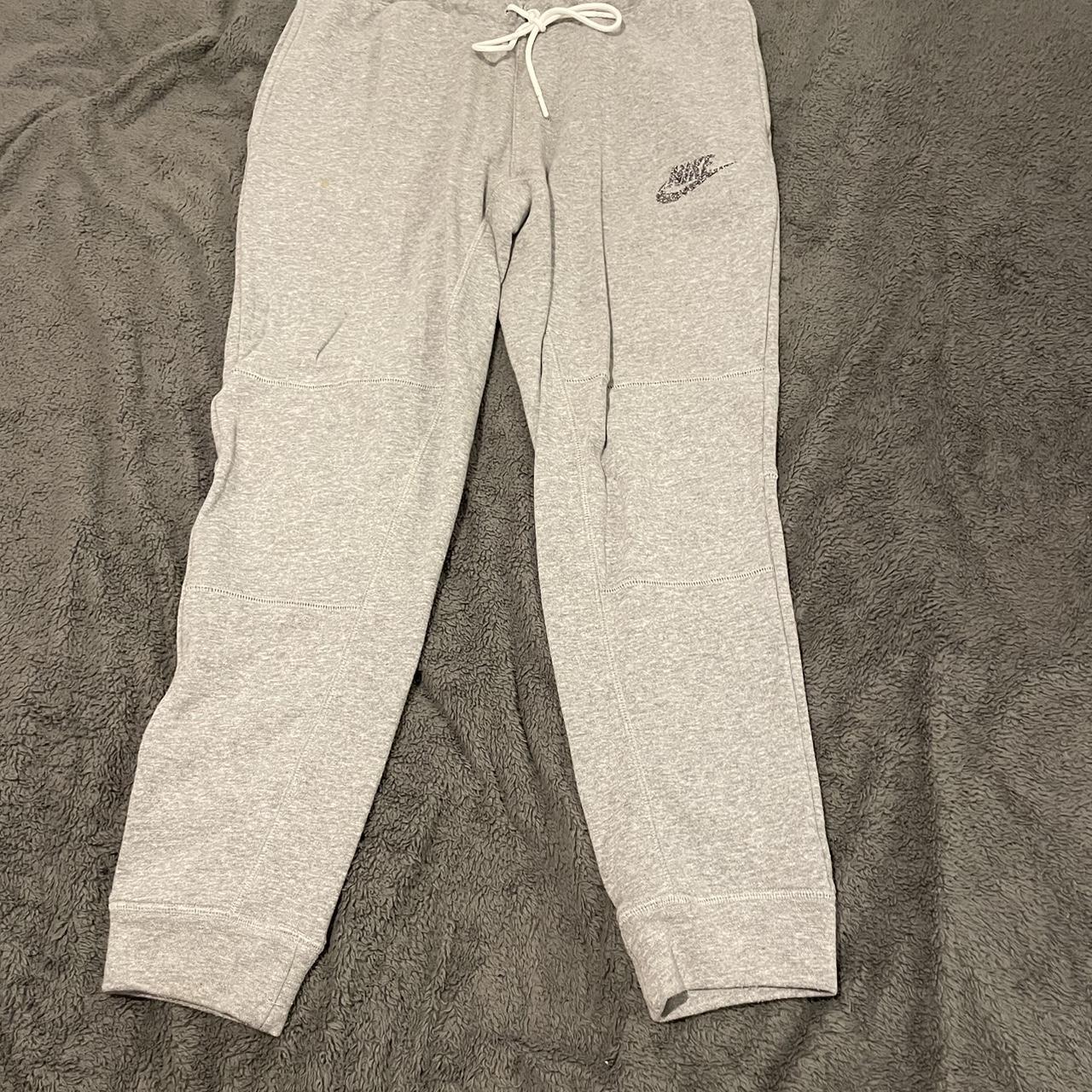 Nike sweatpants hot sale poshmark