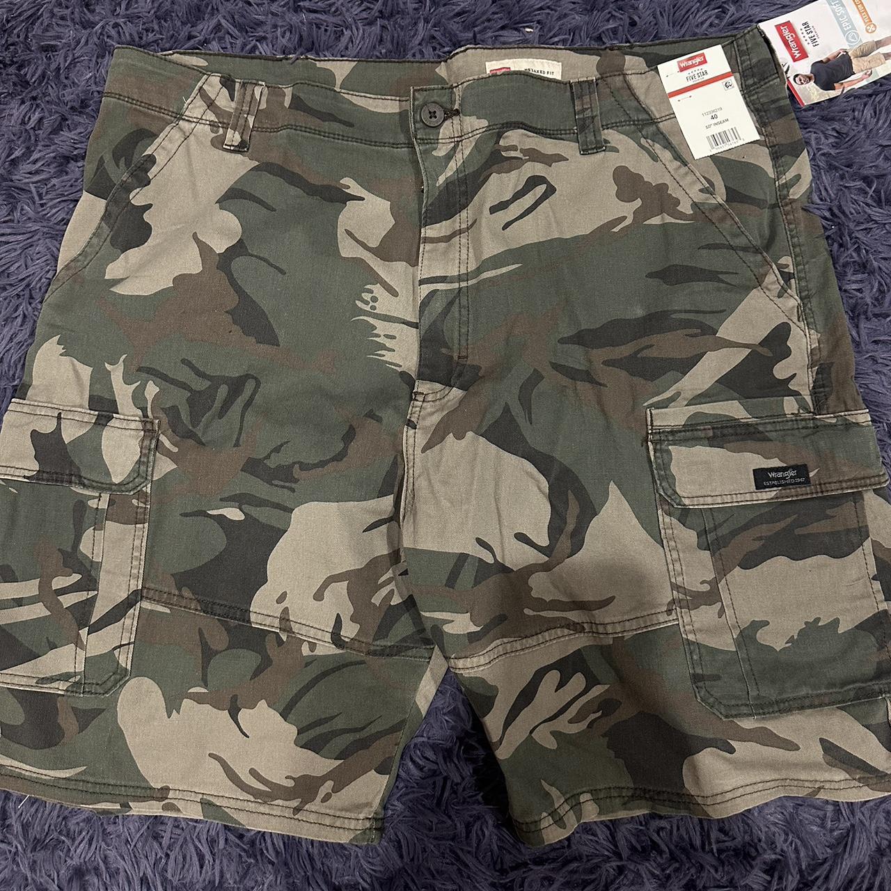 Wrangler camo shorts