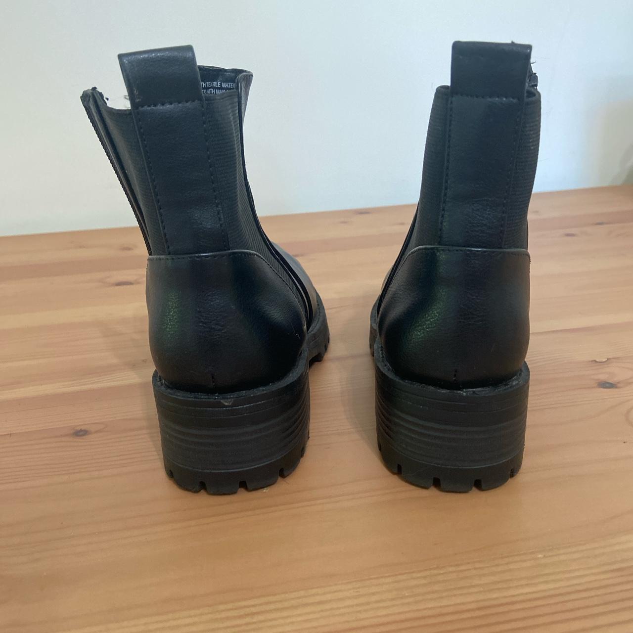 Universal Thread Women's Black Boots (6)