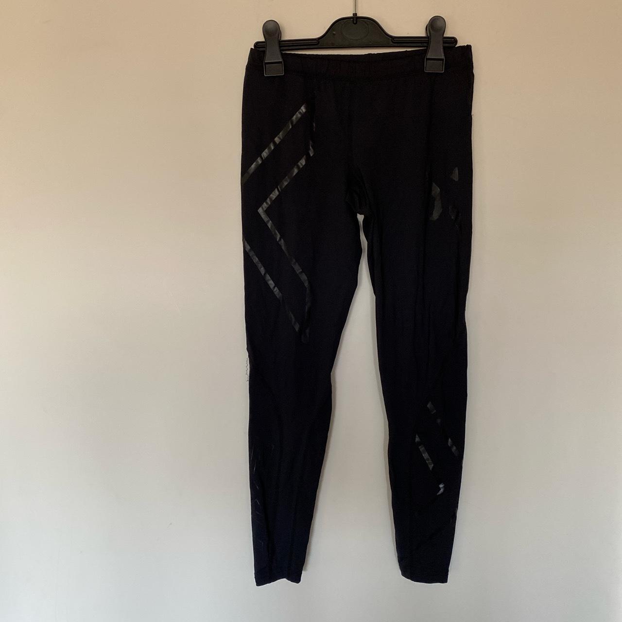 2XU black Leggings with Black trim (slightly... - Depop