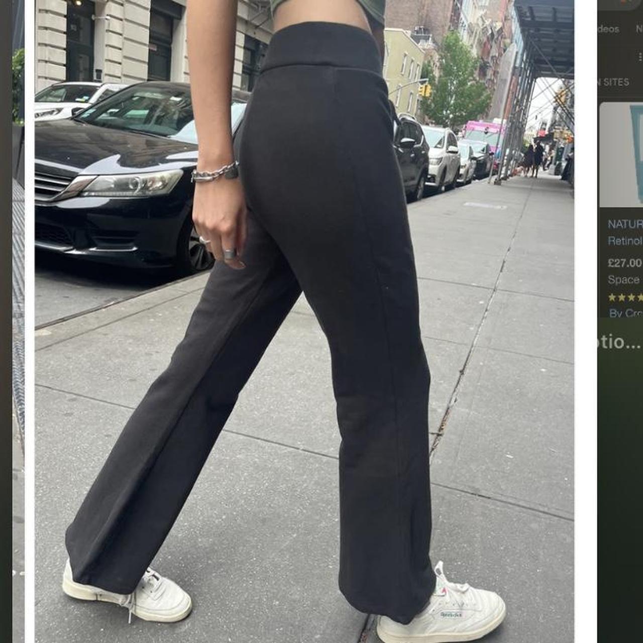 Brandy Melville Hilary Yoga pants never worn best - Depop