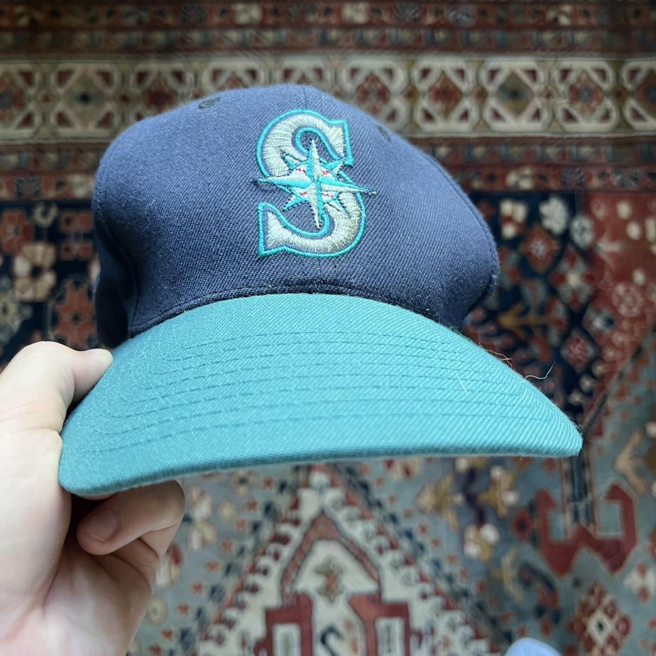 Vintage 90s mariners hat Good condition (brim has... Depop