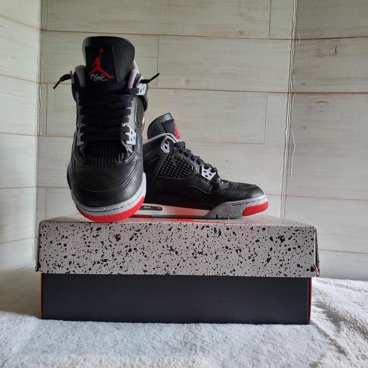 Jordan 4 black fashion fire red