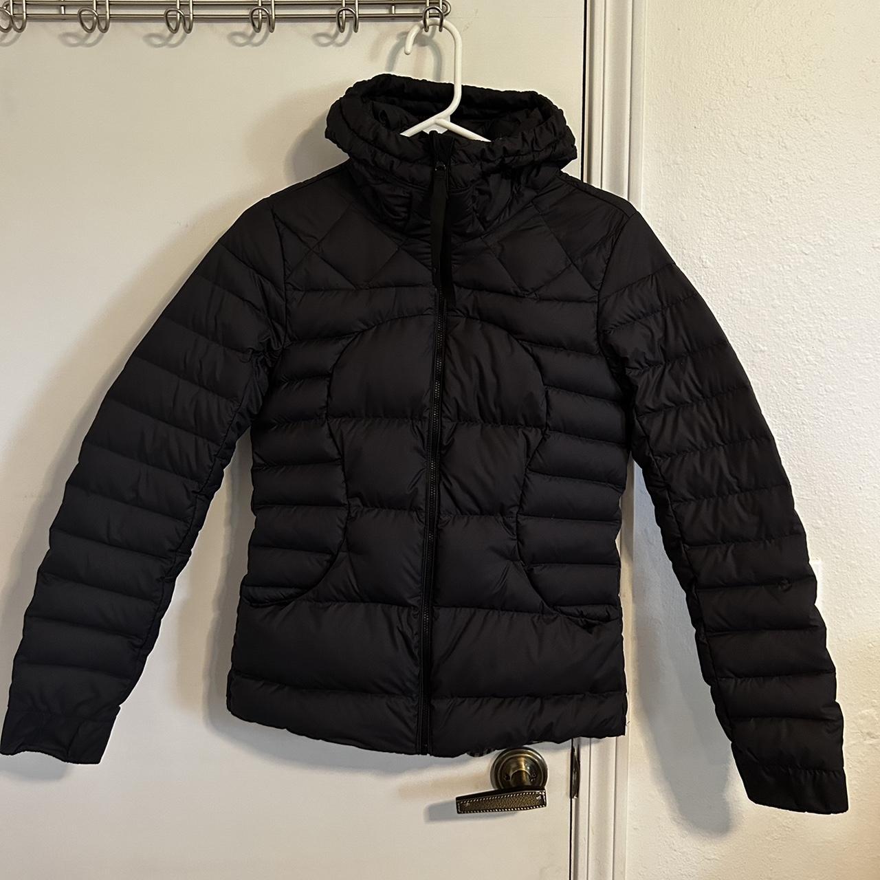 Brand new lululemon puffer jacket. Size 6. - Depop