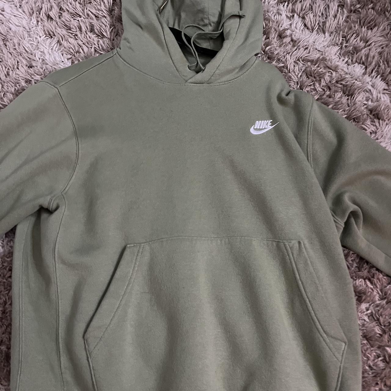 ash green nike sweatshirt