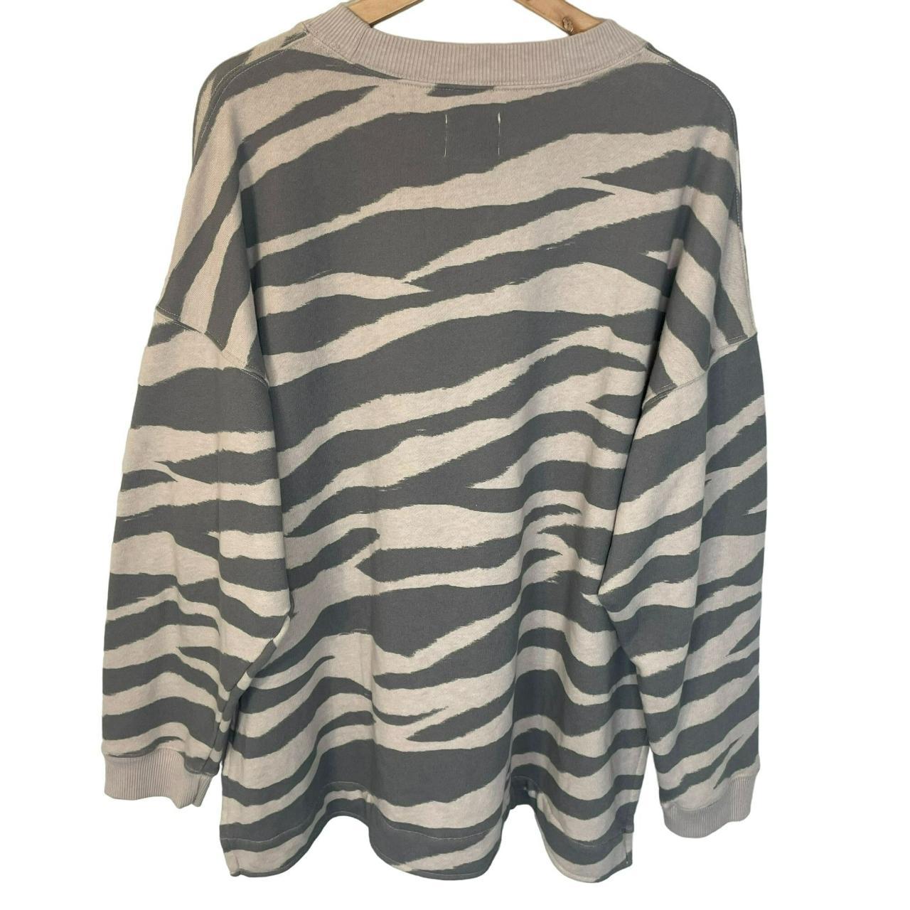 Cheetah print discount sweatshirt american eagle