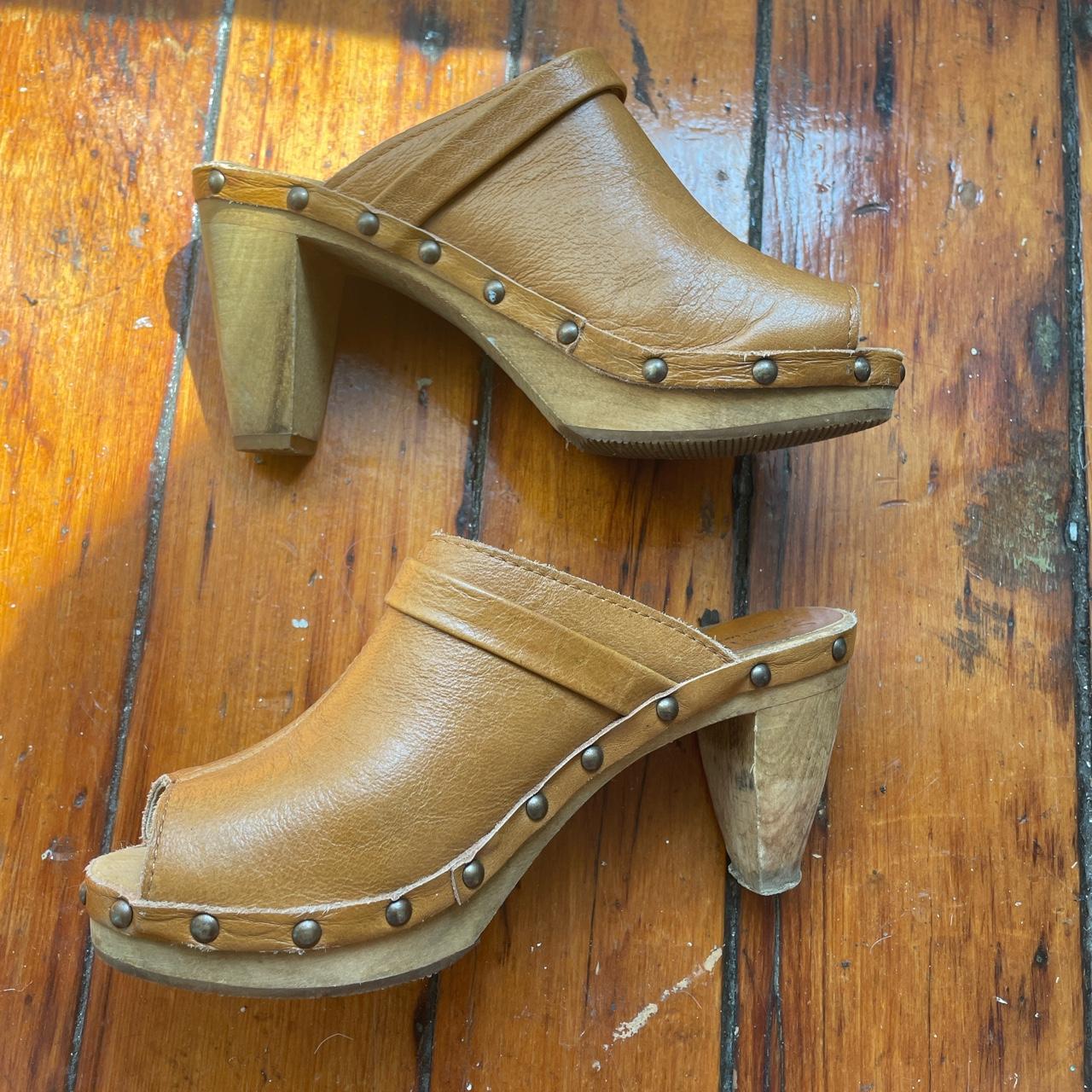 Sanita hot sale wooden clogs