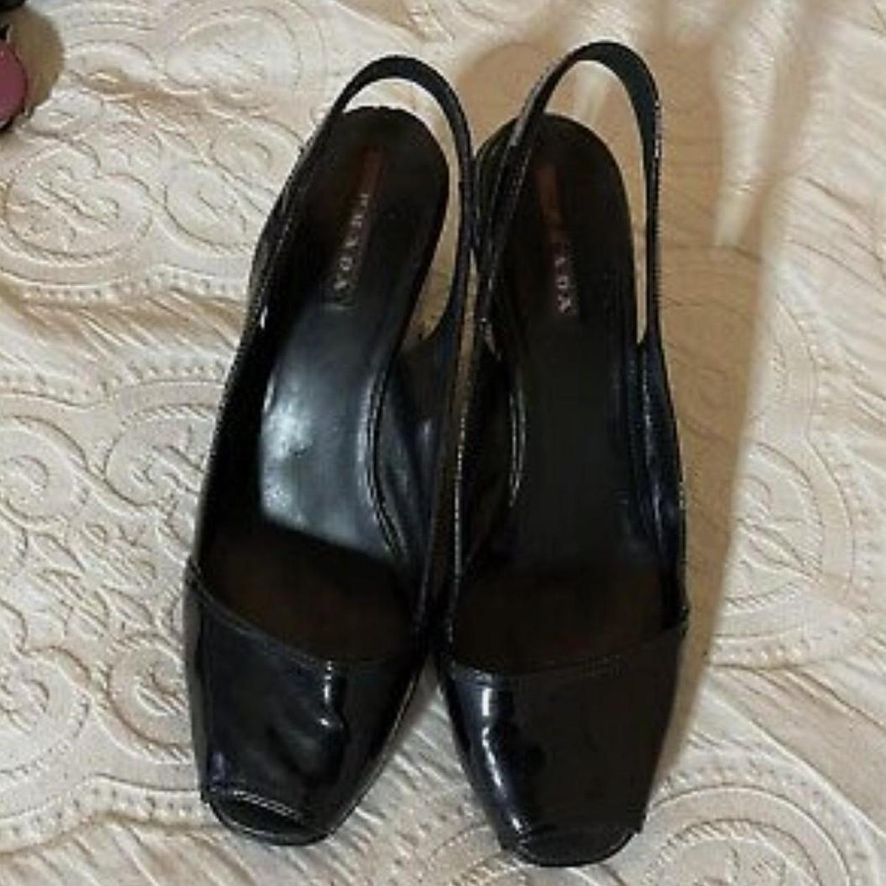 REAL VINTAGE 90s PRADA shoes size 6 Sadly they... - Depop