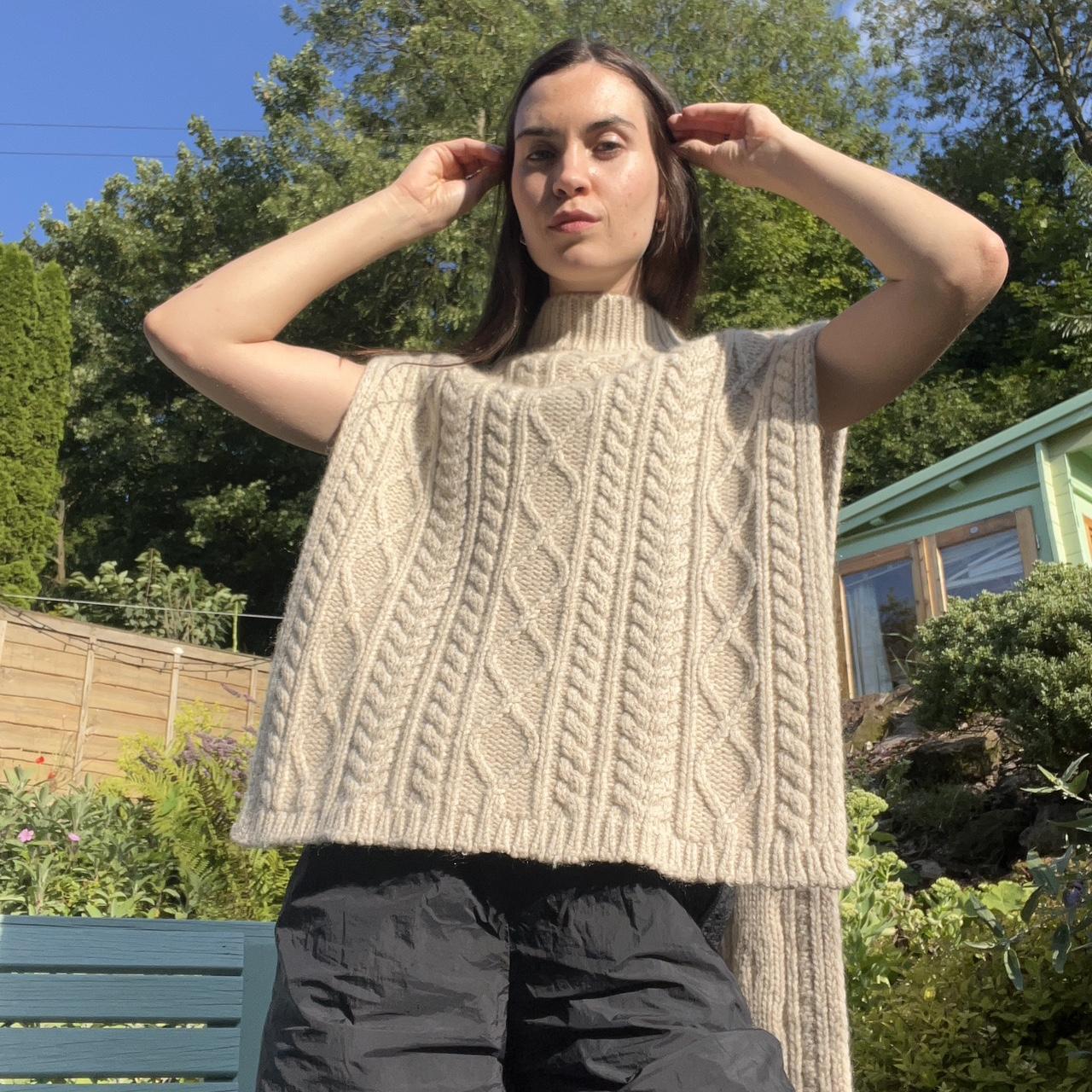 【送料&関税込】Maison Margiela Sleeveless Knit Cape Cream Maison Margiela knit cape - perfect for fall. | Depop