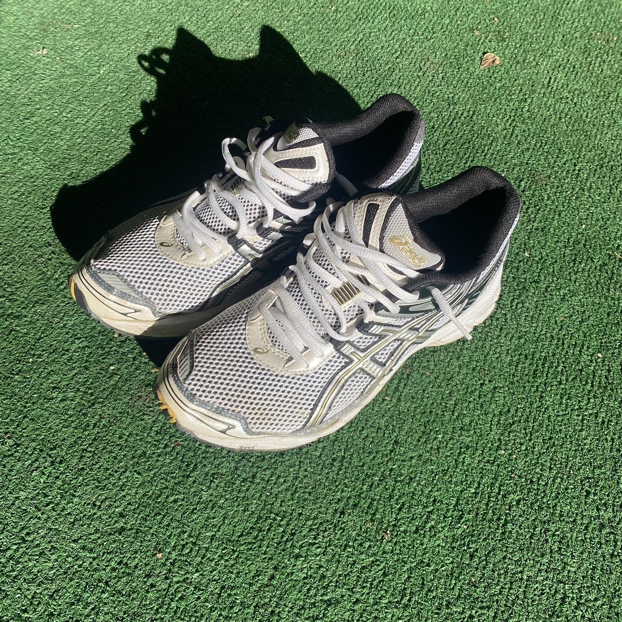 mens asics white trainers