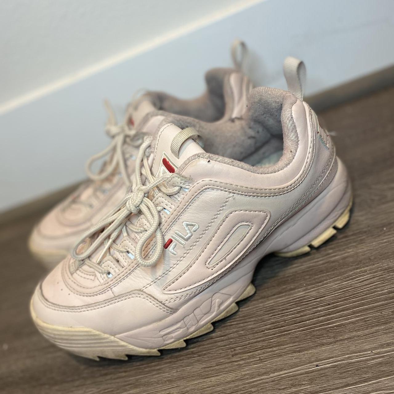 Women's pink store fila disruptor 2